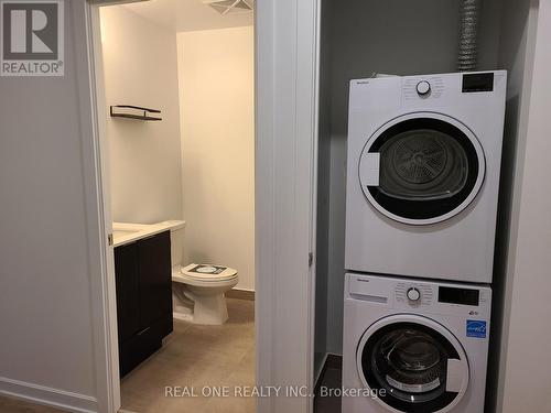702 - 38 Forest Manor Road, Toronto, ON - Indoor Photo Showing Laundry Room