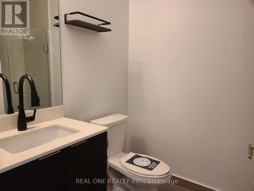 702 - 38 Forest Manor Road, Toronto, ON - Indoor Photo Showing Bathroom