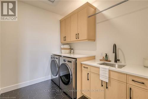 3964 Big Leaf Trail, London, ON - Indoor Photo Showing Laundry Room