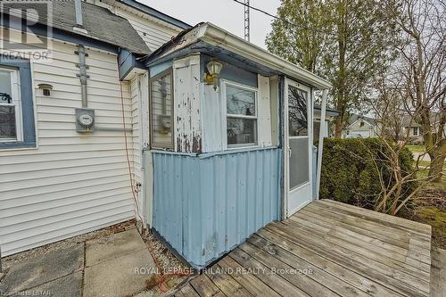 206 Symes Street, Southwest Middlesex, ON - Outdoor With Exterior