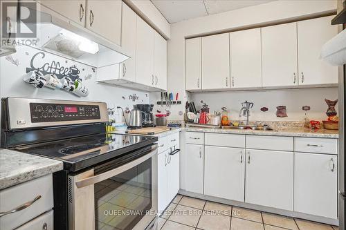 10 - 286 Cushman Road E, St. Catharines, ON - Indoor Photo Showing Kitchen
