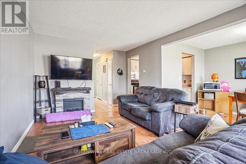 10 - 286 Cushman Road E, St. Catharines, ON - Indoor Photo Showing Living Room