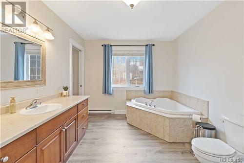 28 Brandon Court, Fredericton, NB - Indoor Photo Showing Bathroom