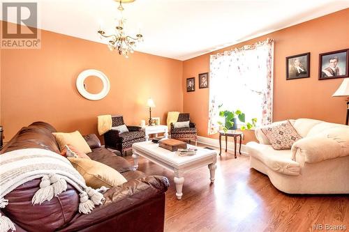 17 Church Street, Norton, NB - Indoor Photo Showing Living Room