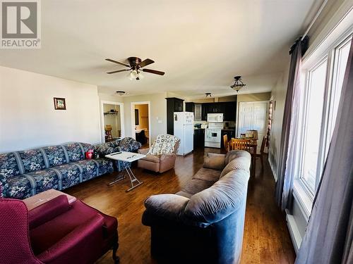 8-10 Orlando Road, Roberts Arm, NL - Indoor Photo Showing Living Room