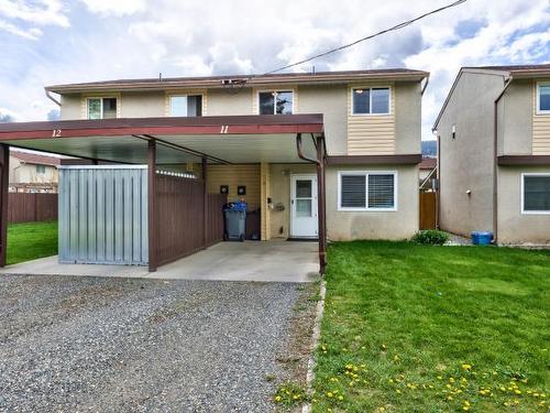 11-1697 Greenfield Ave, Kamloops, BC - Outdoor