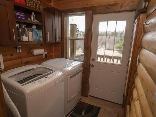 1140 Onion Lake Road, Thunder Bay, ON - Indoor Photo Showing Laundry Room
