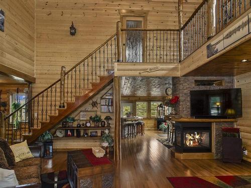 1140 Onion Lake Road, Thunder Bay, ON - Indoor With Fireplace