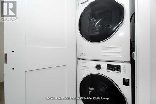 352 Main St N Street, Markham, ON - Indoor Photo Showing Laundry Room