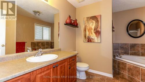 22 Graihawk Drive, Barrie, ON - Indoor Photo Showing Bathroom