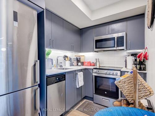 1116-38 Monte Kwinter Crt, Toronto, ON - Indoor Photo Showing Kitchen With Upgraded Kitchen
