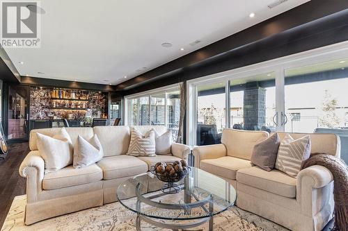 49 Kenmir Avenue, Niagara-On-The-Lake, ON - Indoor Photo Showing Living Room