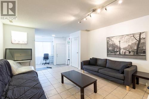 2963 Dundas Street W, Toronto, ON - Indoor Photo Showing Living Room