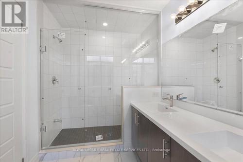 10 Calloway Way Street, Whitby, ON - Indoor Photo Showing Bathroom