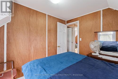 103 Outlet Road, Prince Edward County, ON - Indoor Photo Showing Bedroom