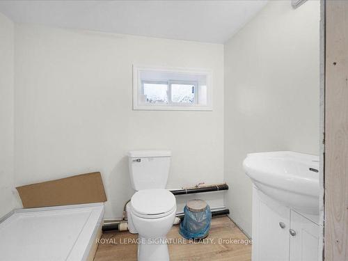 429 Point Anne Rd, Belleville, ON - Indoor Photo Showing Bathroom
