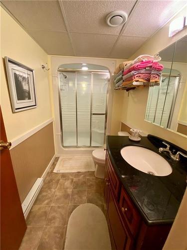 800 3Rd Avenue W, Oak Lake, MB - Indoor Photo Showing Bathroom