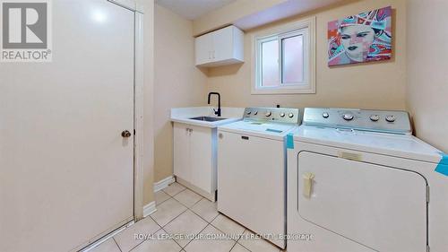 32 Muster Court, Markham, ON - Indoor Photo Showing Laundry Room