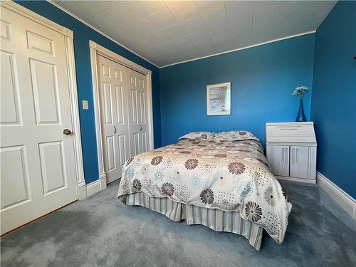 325 2Nd Avenue, Mccreary, MB - Indoor Photo Showing Bedroom