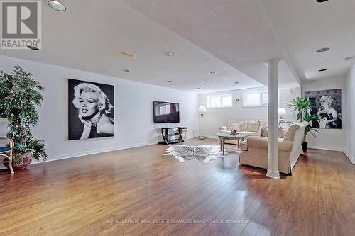 68 Longmore Street, Toronto, ON - Indoor Photo Showing Living Room