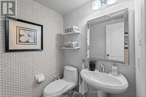 18 Galloway Crescent, Uxbridge, ON - Indoor Photo Showing Bathroom