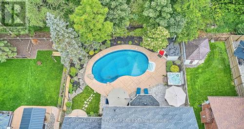 18 Galloway Crescent, Uxbridge, ON - Outdoor With In Ground Pool