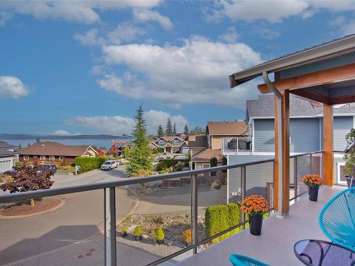 514 Schubert Pl, Ladysmith, BC - Outdoor With View