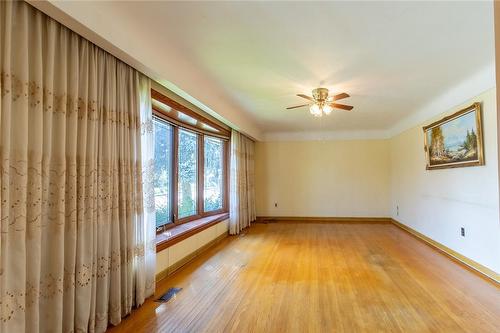 405 Inverness Avenue E, Hamilton, ON - Indoor Photo Showing Other Room
