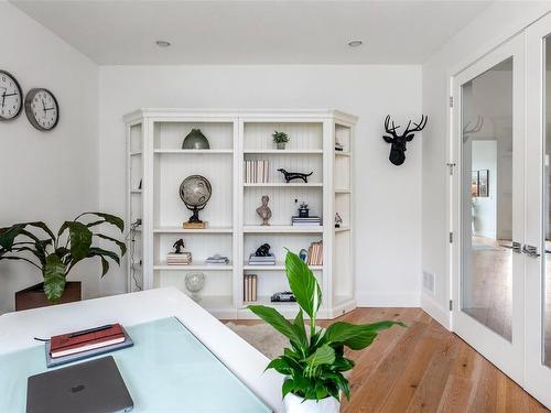 1299 Eston Pl, Langford, BC - Indoor Photo Showing Bedroom