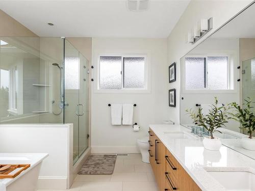 1299 Eston Pl, Langford, BC - Indoor Photo Showing Bathroom