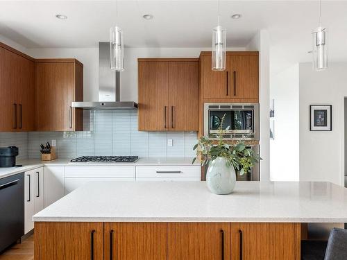1299 Eston Pl, Langford, BC - Indoor Photo Showing Kitchen With Upgraded Kitchen