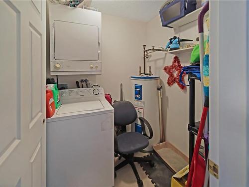 308-3855 11Th Ave, Port Alberni, BC - Indoor Photo Showing Laundry Room