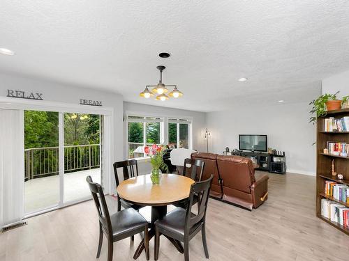 5911 Stonehaven Dr, Duncan, BC - Indoor Photo Showing Dining Room