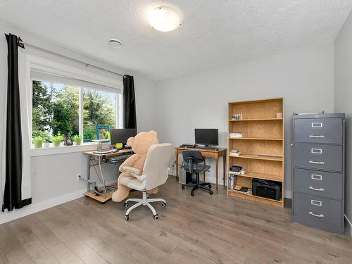 5911 Stonehaven Dr, Duncan, BC - Indoor Photo Showing Office