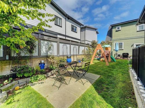 2477 Orchard Ave, Sidney, BC - Outdoor With Exterior