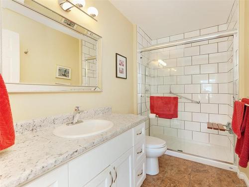 2477 Orchard Ave, Sidney, BC - Indoor Photo Showing Bathroom