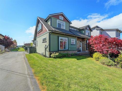 2477 Orchard Ave, Sidney, BC - Outdoor