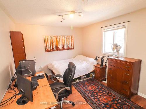Upper-329 Spillsbury Dr, Otonabee-South Monaghan, ON - Indoor Photo Showing Other Room