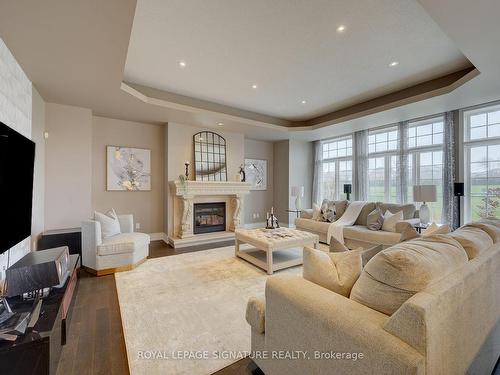 25 Lampman Dr, Hamilton, ON - Indoor Photo Showing Living Room With Fireplace