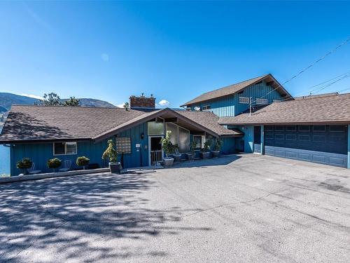 4021 Lakeside Road, Penticton, BC - Outdoor