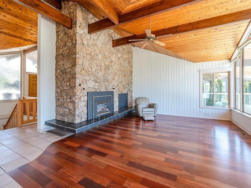 4021 Lakeside Road, Penticton, BC - Indoor With Fireplace