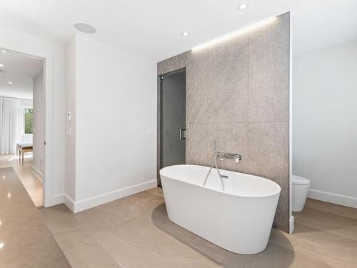 Ensuite bathroom - 166 Crois. Wexford, Hampstead, QC - Indoor Photo Showing Bathroom