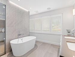 Ensuite bathroom - 