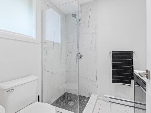 Bathroom - 166 Crois. Wexford, Hampstead, QC - Indoor Photo Showing Bathroom