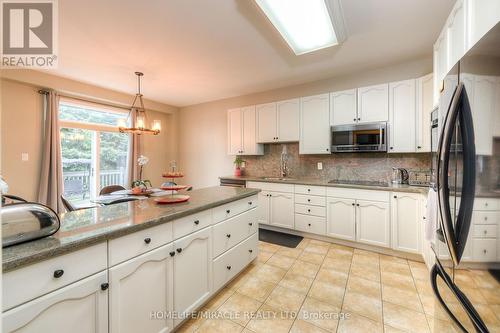 66 Pico Crescent, Vaughan, ON - Indoor Photo Showing Kitchen