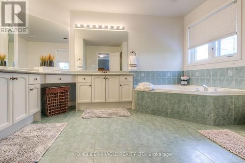 66 Pico Crescent, Vaughan, ON - Indoor Photo Showing Bathroom