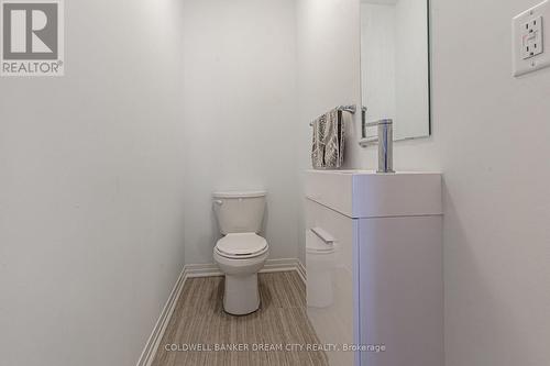 1704 Pleasure Valley Path, Oshawa, ON - Indoor Photo Showing Bathroom