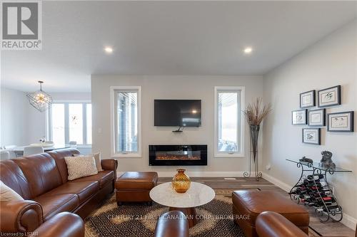 116 Lila Street, Dutton/Dunwich, ON - Indoor Photo Showing Living Room With Fireplace
