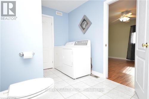 8039 Gardiner Crescent Crescent, Amherstburg, ON - Indoor Photo Showing Laundry Room