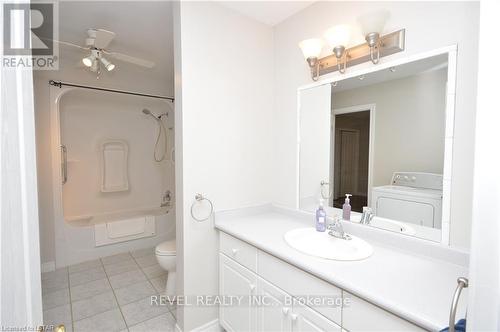 8039 Gardiner Crescent Crescent, Amherstburg, ON - Indoor Photo Showing Bathroom